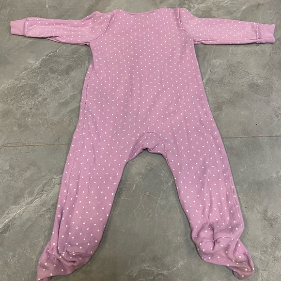 Carter’s size 9m footie pajamas set of 2 - Picture 4 of 11